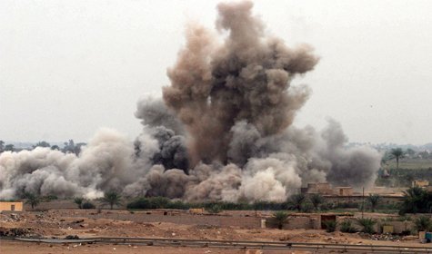 Airstrikes Hit ISIL in Syria, Iraq