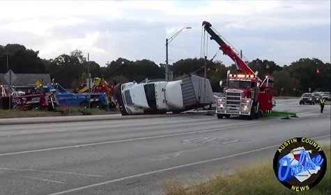 Overturned 18 Wheeler Disrupts Flow Of Morning Traffic in Sealy [VIDEO]