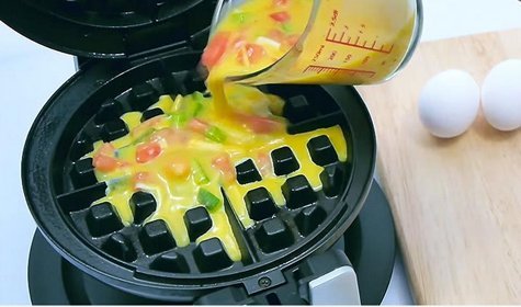 7 Ways To Use Your Waffle Iron For Foods Other Than Waffles [VIDEO]