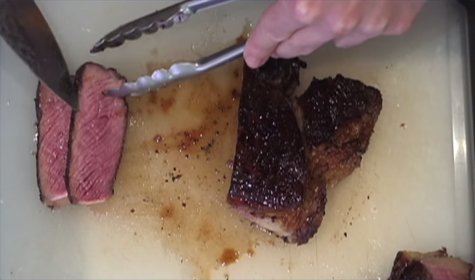 How To Get The Perfect Edge-to-Edge Medium-Rare Steak [VIDEO]