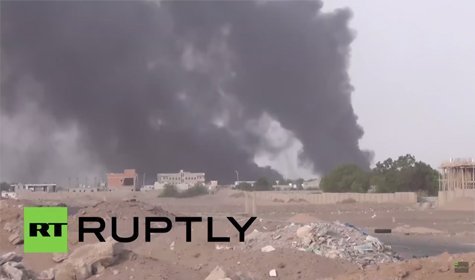 Dramatic Footage Of Saudi Tanks Invading Yemen [VIDEO]