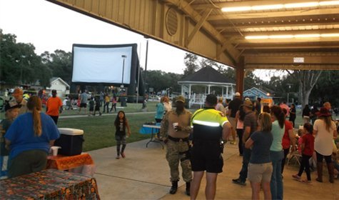 Sealy’s “Movie In The Park” Draws 300-350 People [VIDEO]