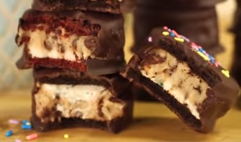 How to Make Oreo’s Stuffed With Chocolate Chip Cookie Dough [VIDEO]