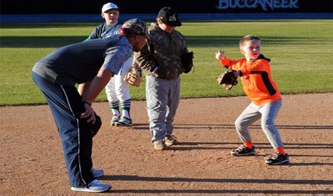 Blinn Baseball Instructs Local Youth During ‘Spring Training’