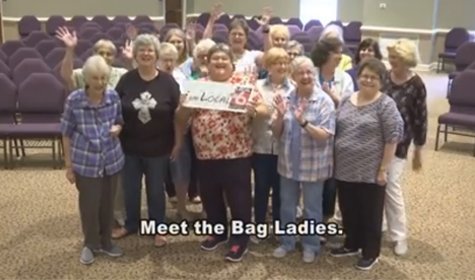 “Bag Ladies” Make Mats For The Homeless Out Of Discarded Grocery Sacks [VIDEO]